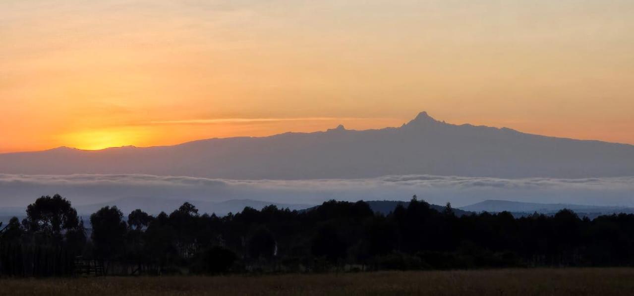 Juniper Park Resort Nyahururu エクステリア 写真